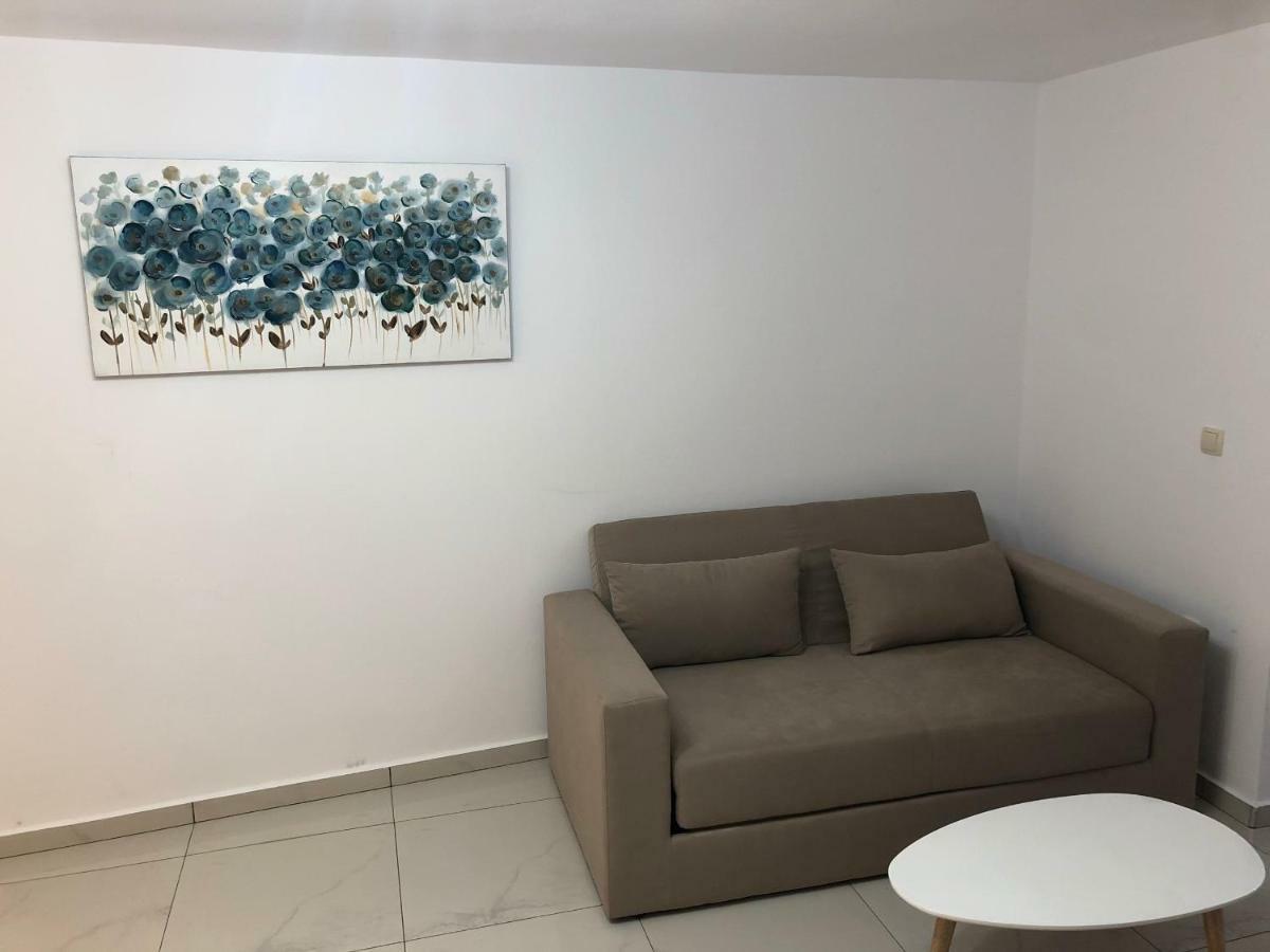 Wave Apartment
