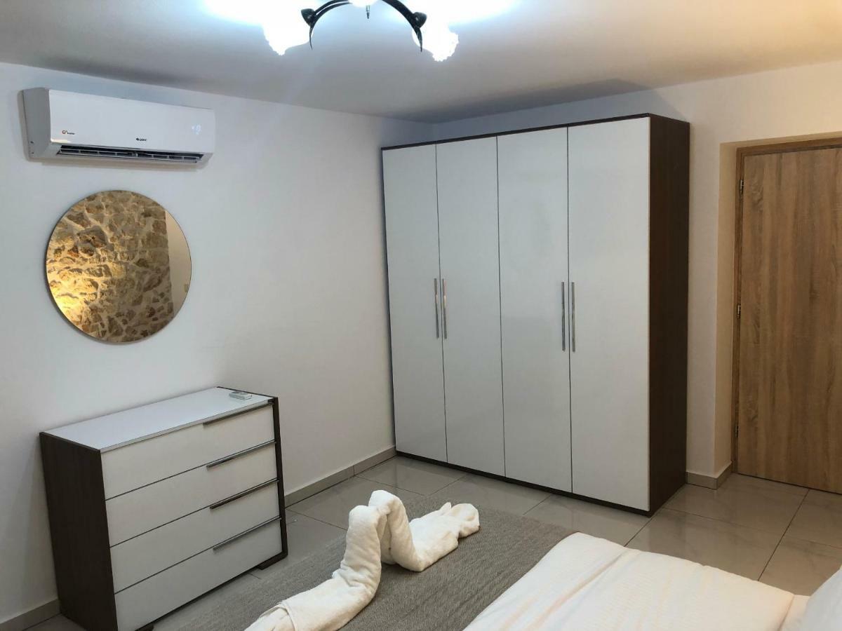 Wave Apartment Chania (Crete)