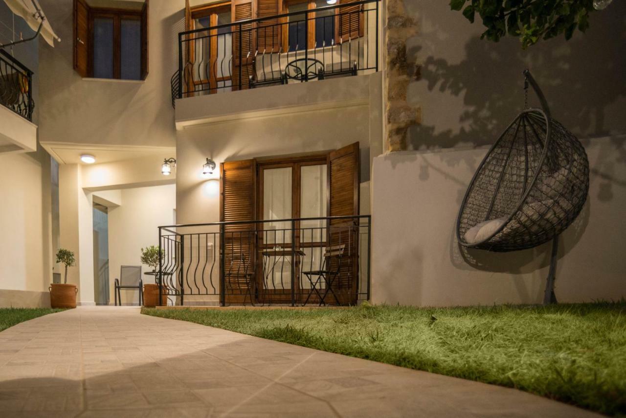 Aelia Apartment