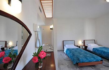 Rodon Hotel Chrissi Akti Chania