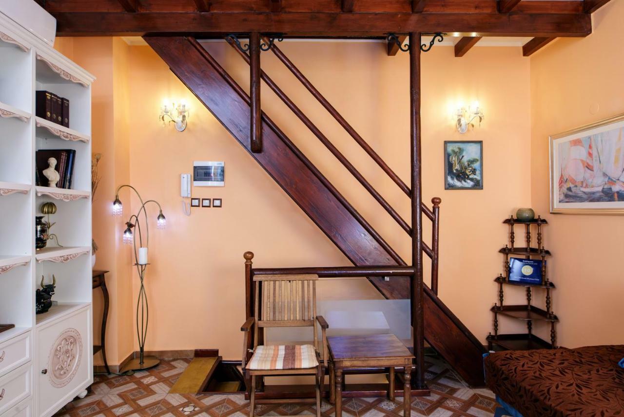 Sali Chelidonaki Boutique *