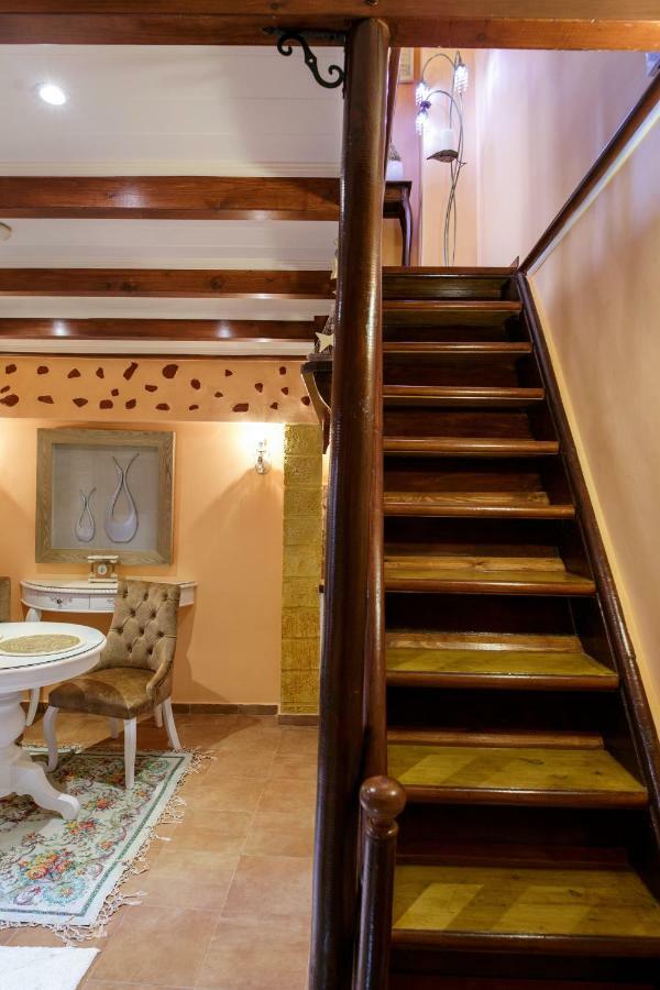 Sali Chelidonaki Boutique