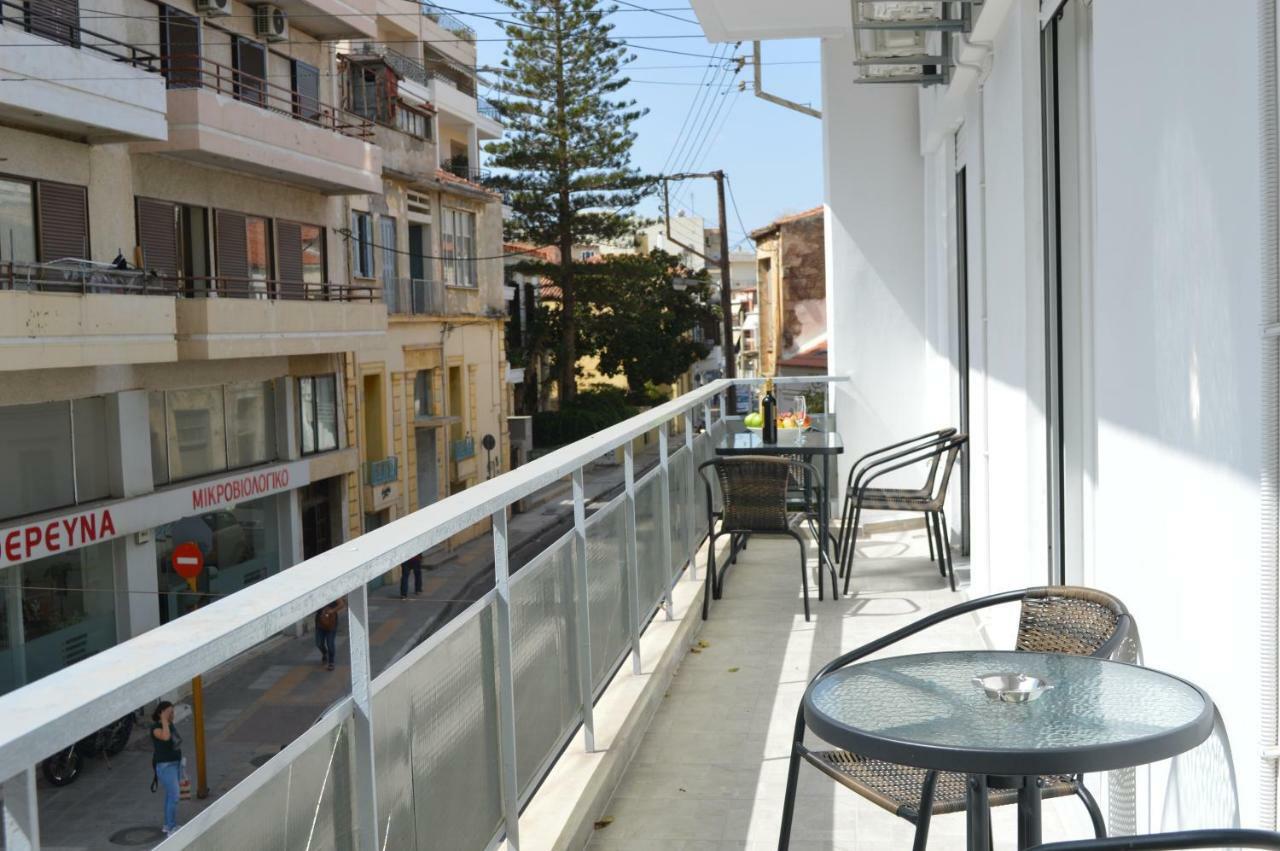 Botonis Bright Spacious
