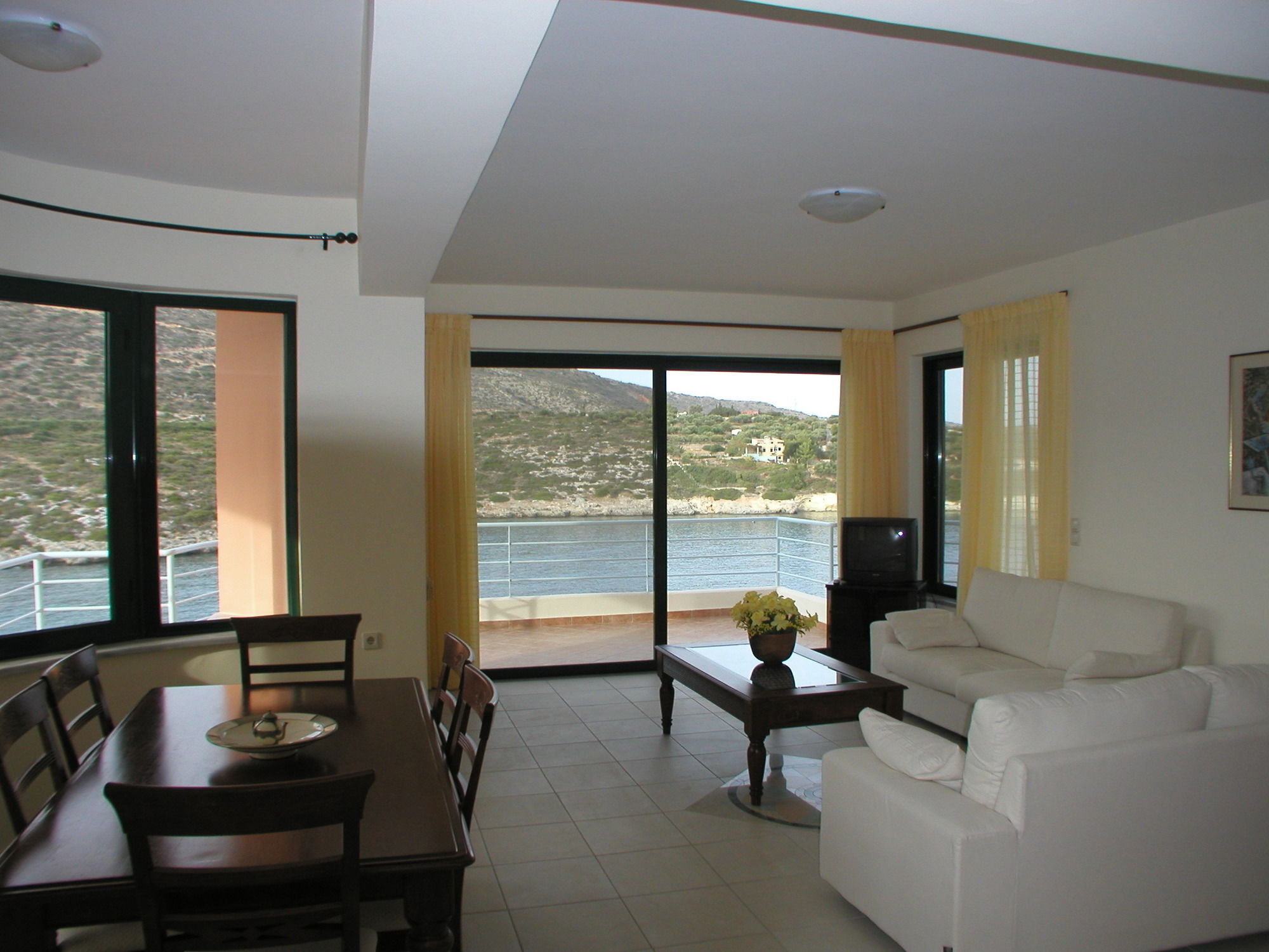 Villa Mare Nostrum Villas *
