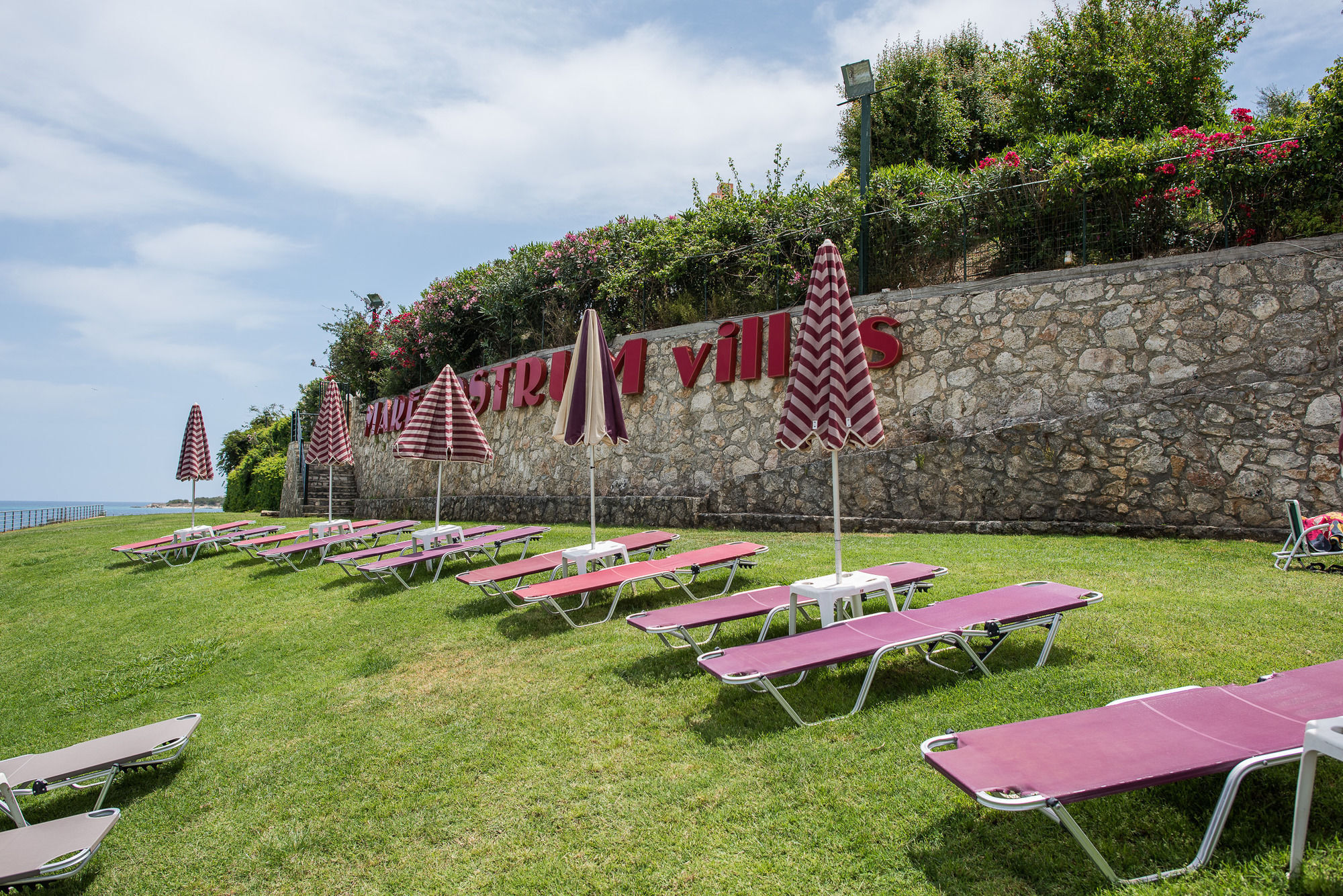 Villa Mare Nostrum Villas *