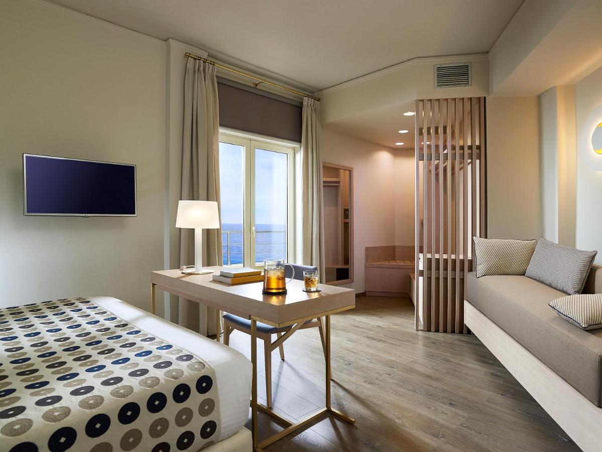 Hotel Irida 3*