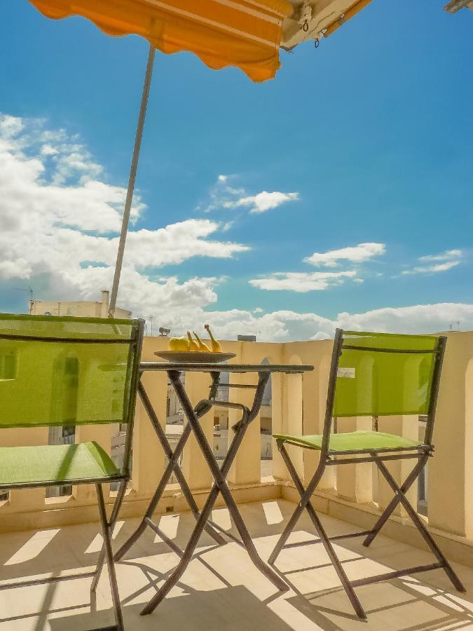 Sunny Center Apartment *