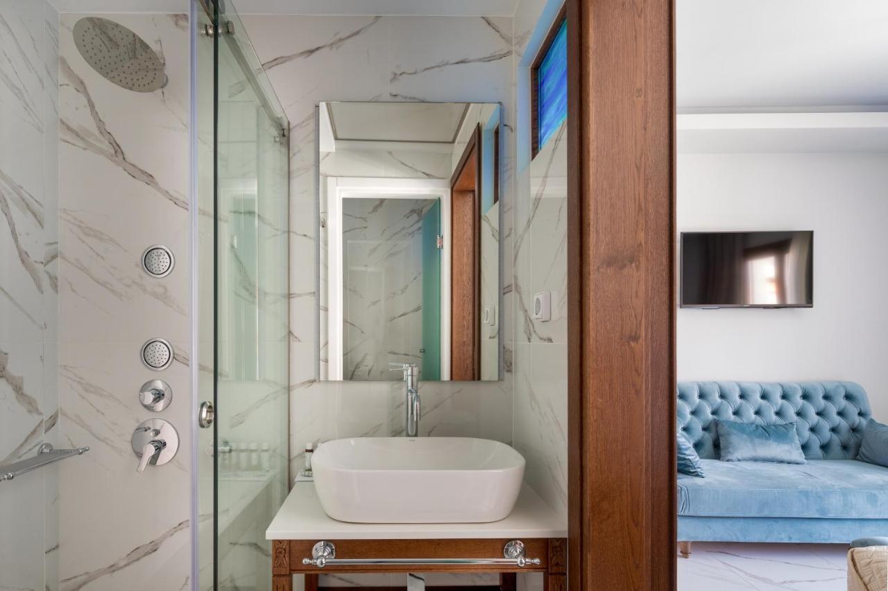 Vener Luxury Chrissi Akti Chania