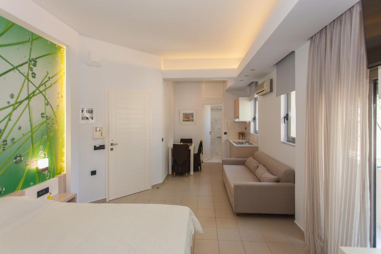 Forum Apartment *