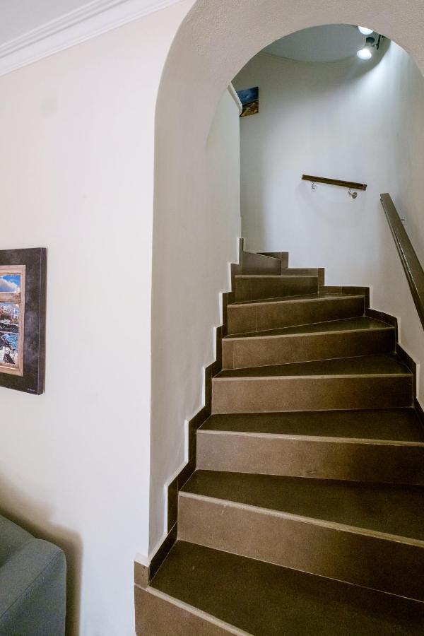 Appartement With Courtyard In Beating Heart Of Old Town! *