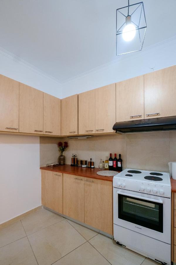 With Courtyard In Beating Heart Of Old Town! Appartement