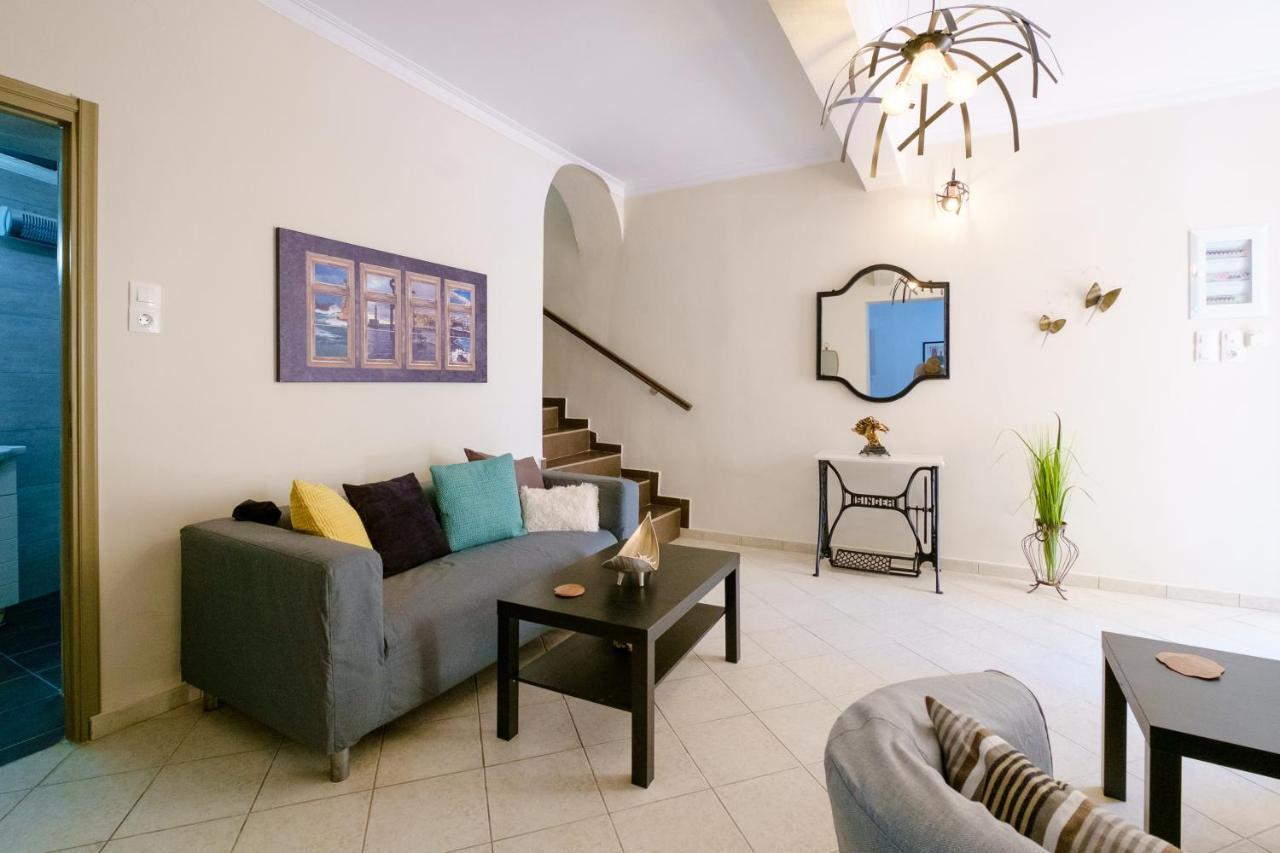 With Courtyard In Beating Heart Of Old Town! * Chania (Crete)