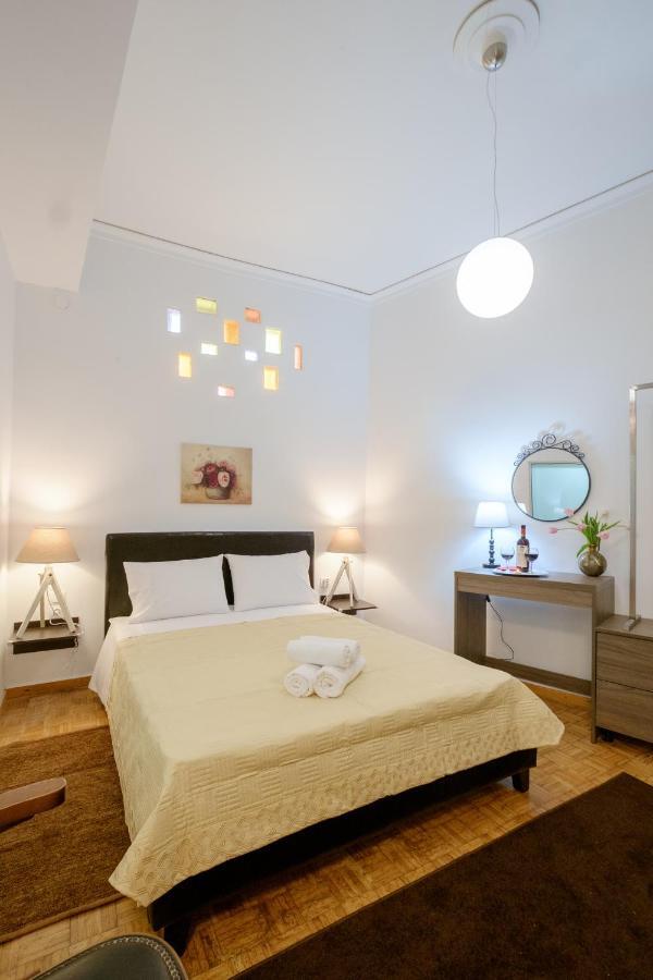Appartement With Courtyard In Beating Heart Of Old Town!