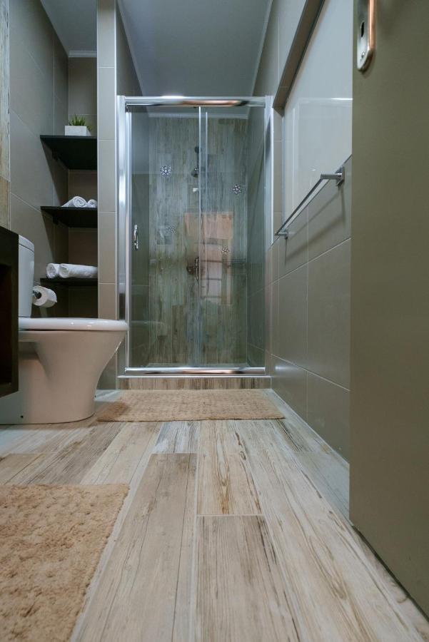 Appartement With Courtyard In Beating Heart Of Old Town! *