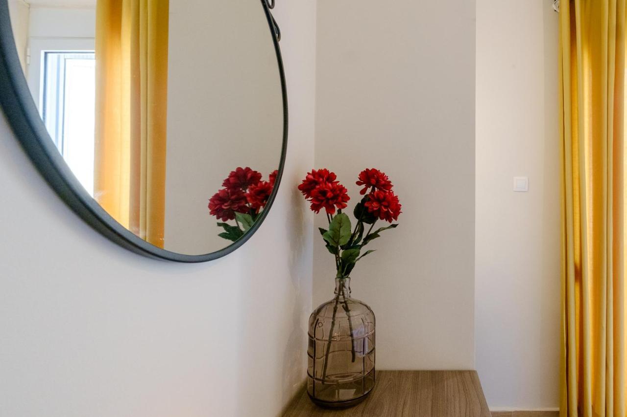 Appartement With Courtyard In Beating Heart Of Old Town! *