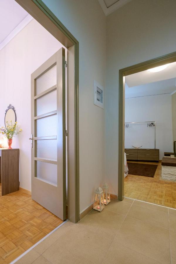 Appartement With Courtyard In Beating Heart Of Old Town! *