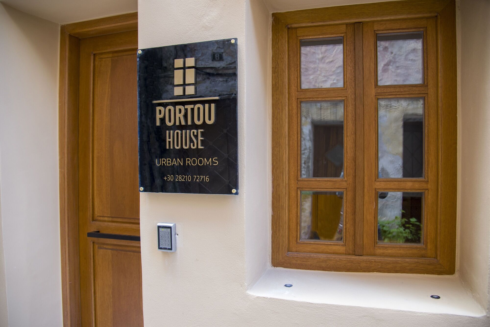 Apartment Portou House