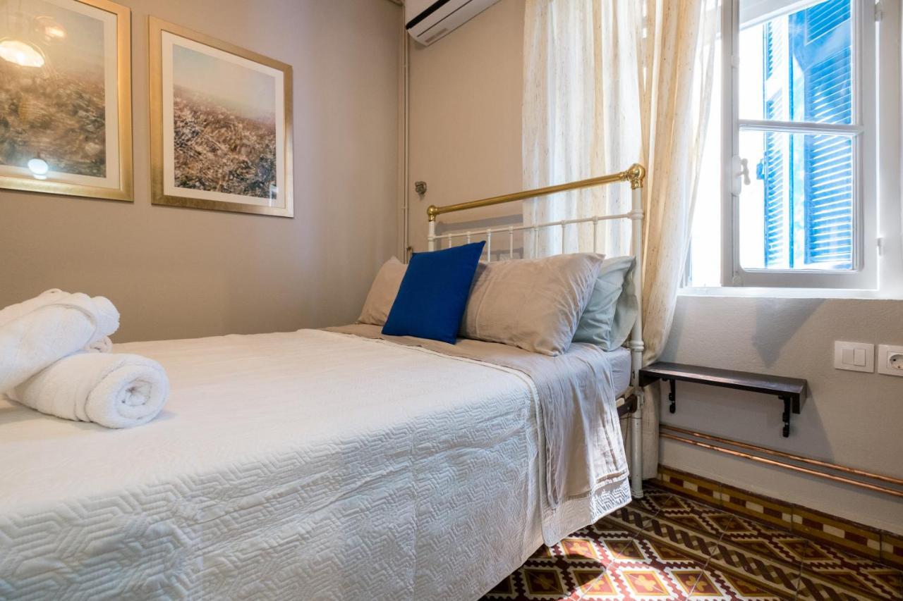 Grandma's Chic In Chania Venetian Harbor