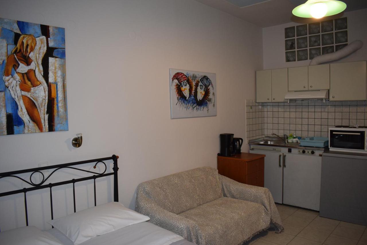 Alena Aparthotel *