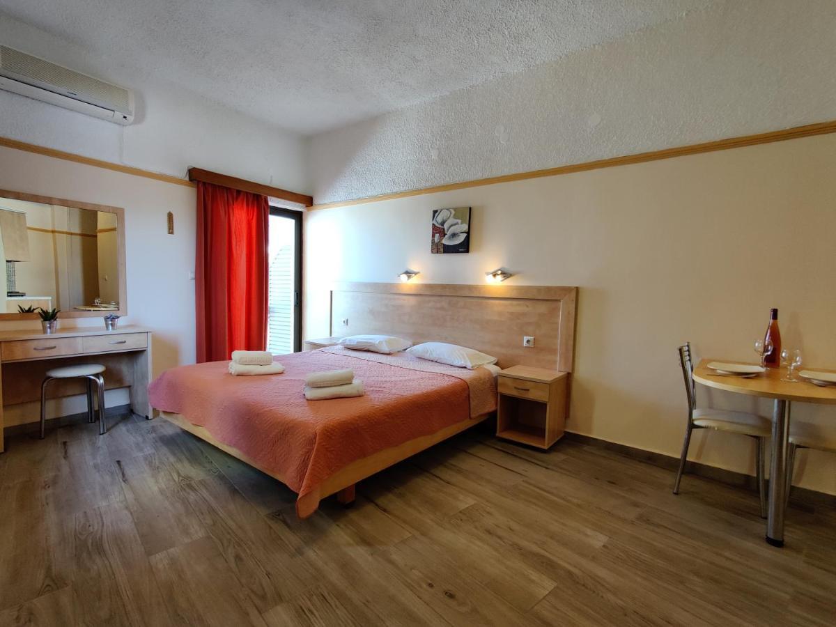 Apartment Minos Studios