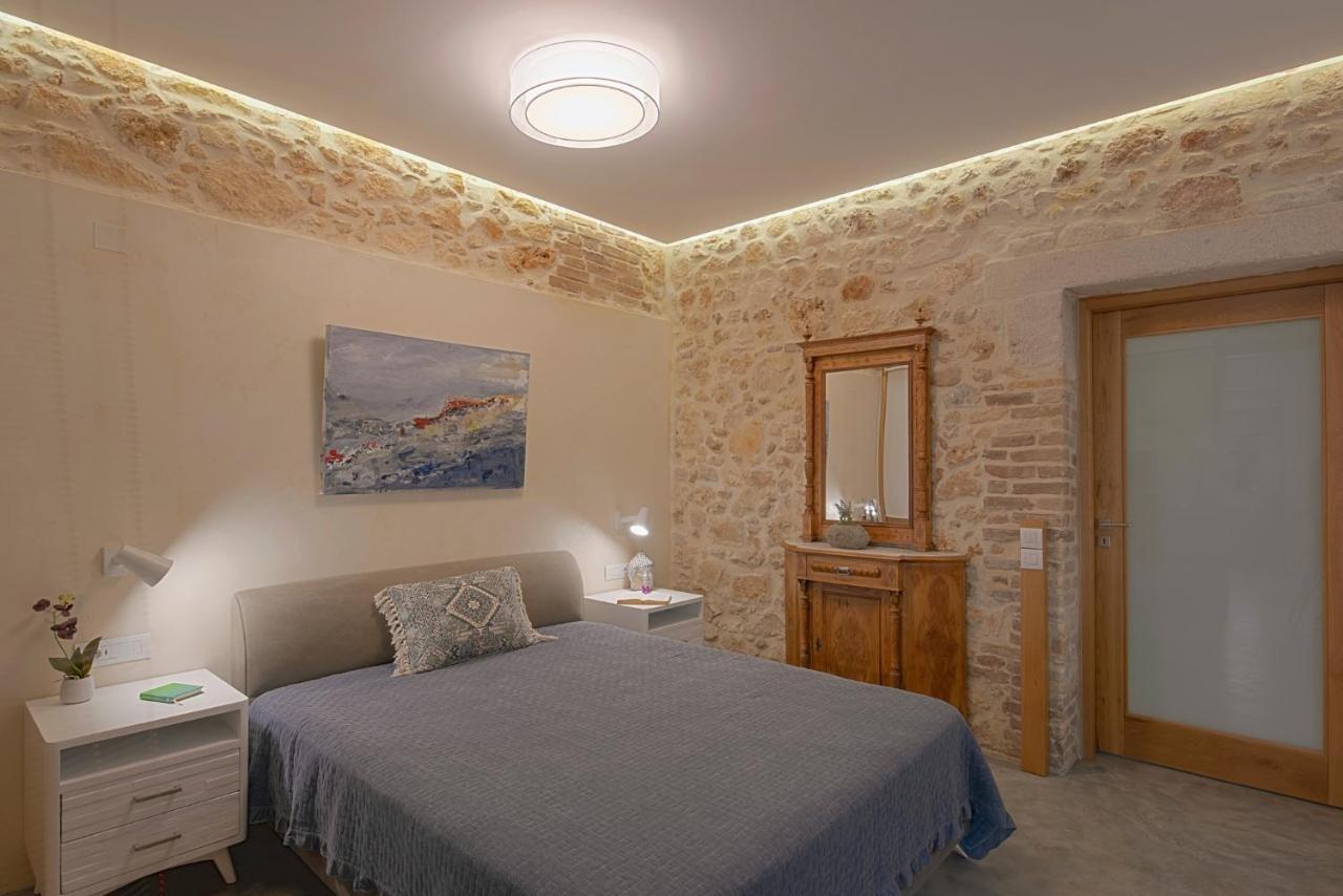 Koum Kapi Boutique * Chrissi Akti Chania