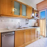 Central Luxurious Apartment With Sea View!