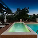 Kastro Estate