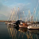 New Sea Escape Boutique Apt-Agii Aposto Li Beach