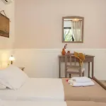 Villa Manolis