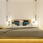 Arch 4 Luxury Living , Room I
