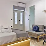 Arch 4 Luxury Living