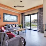 Fotini \'S Apartment Near The City Center.