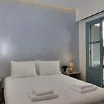 Rex Apartments