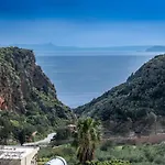 Chrispa\'S House