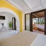 Aretousa Studio