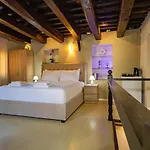 Ydragogeio Rooms Old Town