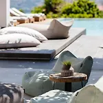 Artemisia Residence