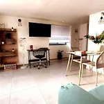 Cozy Suite By Spiros & Marina