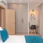 Yvonne\'S Apartment
