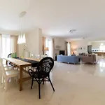 Elite Apartments