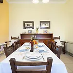 Niki House
