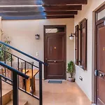 Lithinon Luxury Suites Free Parking