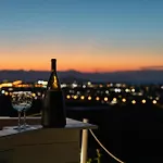 Kedria Lounge And Infinity Sea View Residence