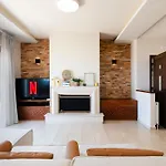 Villa Golden Hill
