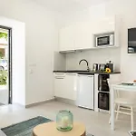 Cozy Corner Luxury Apartments