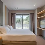 Noemie Luxury Suites