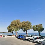 Sun Beach Apartment In Chania 3