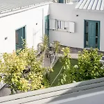 M City Apartments 100M From The Beach
