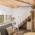 Elvie House