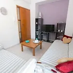 Georgia\'S Sunny Central Apartment Kim3